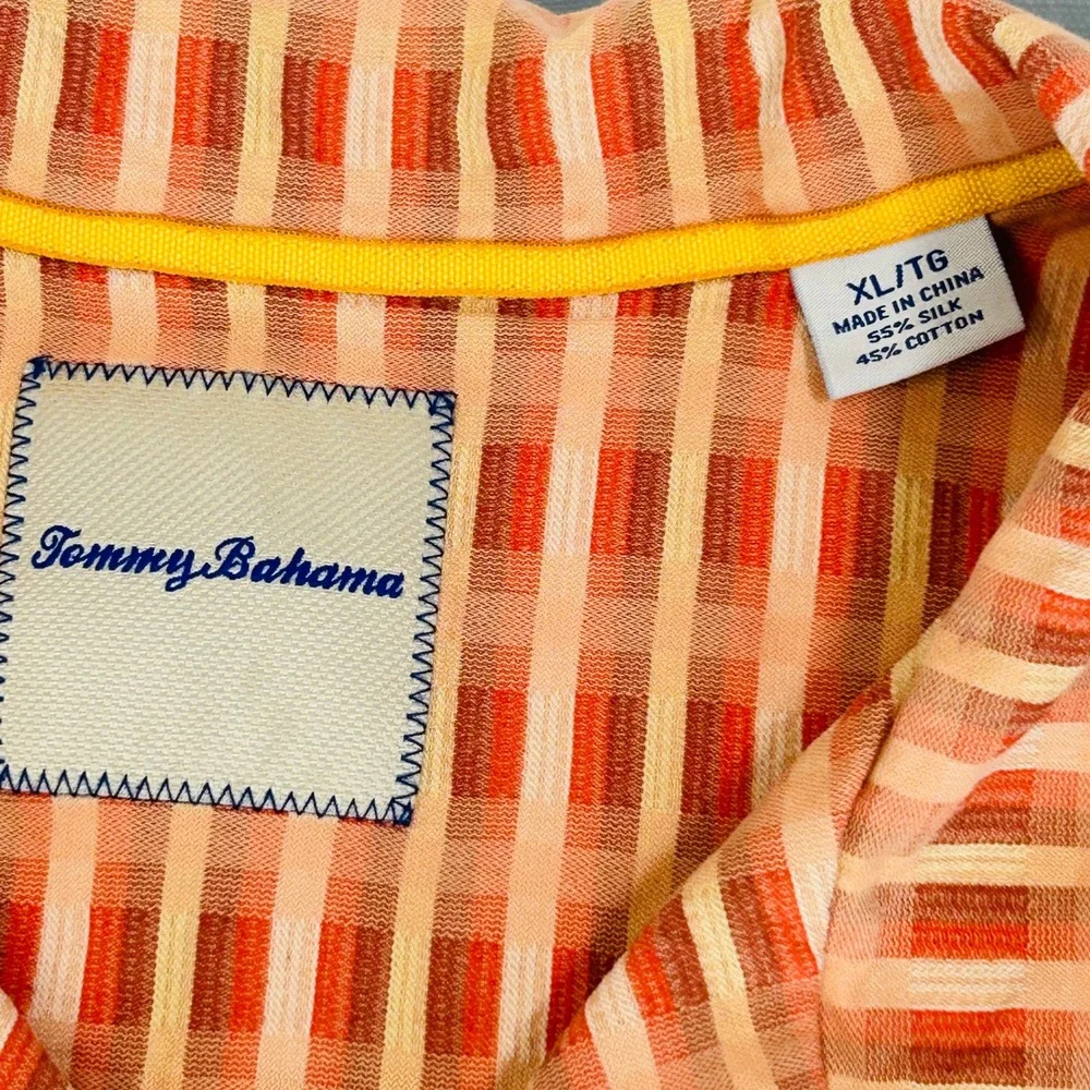 Tommy Bahama Silk Camp Shirt Mens XL Orange Coral Plaid Hawaiian Island Resort